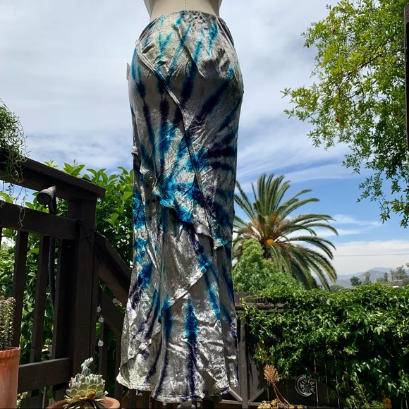 NWT FREE PEOPLE Crushed Velvet Tie Dye Midi Skirt - Picture 7 of 8